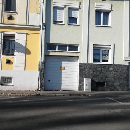 Viola Family Apartman Free Parking Beci Exterior foto